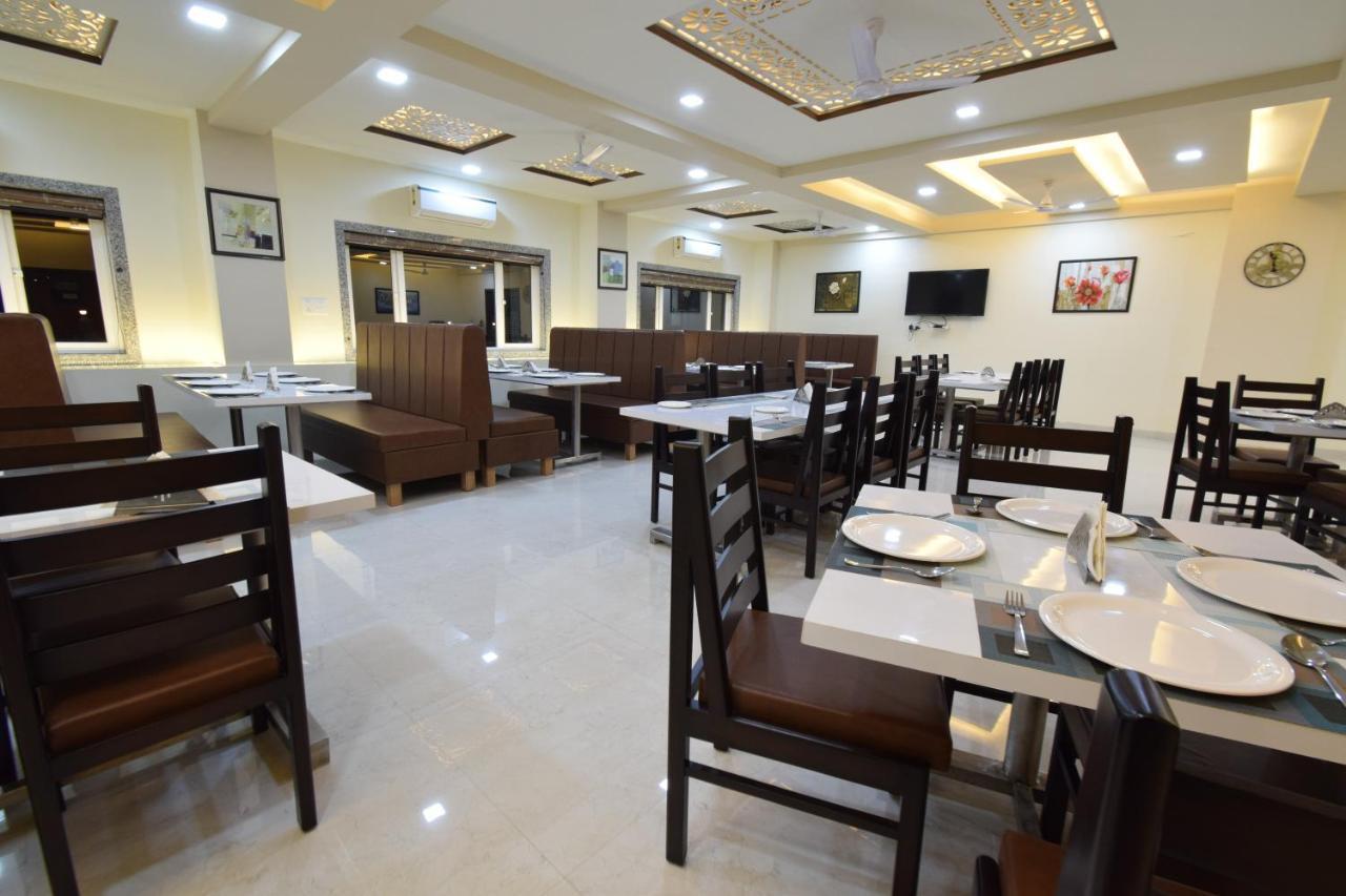 The Sky Imperial- Hotel Gopal Darshan Nāthdwāra Exterior foto