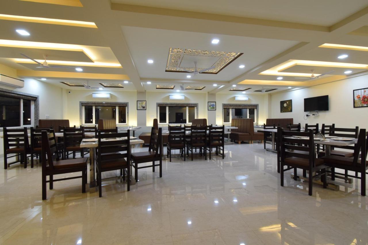 The Sky Imperial- Hotel Gopal Darshan Nāthdwāra Exterior foto